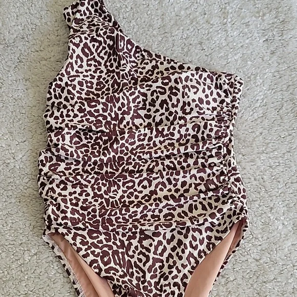 NEW J CREW ONE SHOULDER ruched Swin Suit In Leaopard Print  Size 10 - Picture 13 of 16